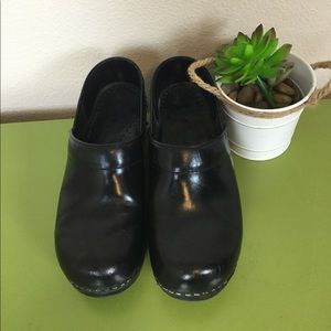 Dansko Black Professional Nursing Clogs EUR 36 us6
